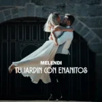 Baile de boda romántico con la canción “Tu Jardín con Enanitos” de Melendi