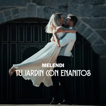 Baile de boda romántico con la canción “Tu Jardín con Enanitos” de Melendi